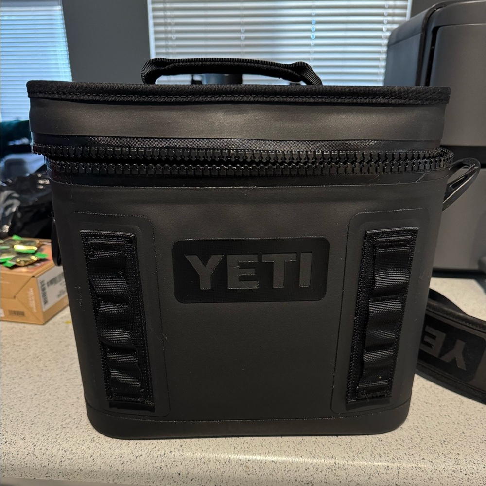 Yeti Hopper 8 soft side cooler